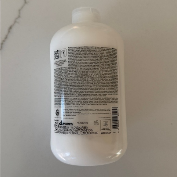 Davines LOVE curl cleansing cream new! - Picture 2 of 2